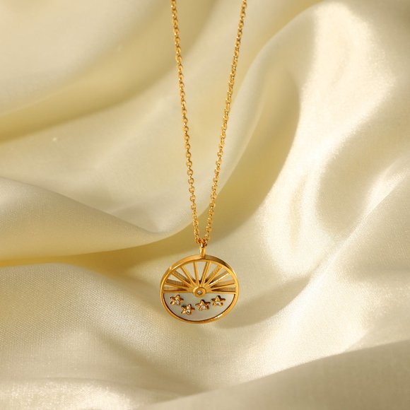 LAST ONE!! Kiara Necklace - Picture 2 of 6